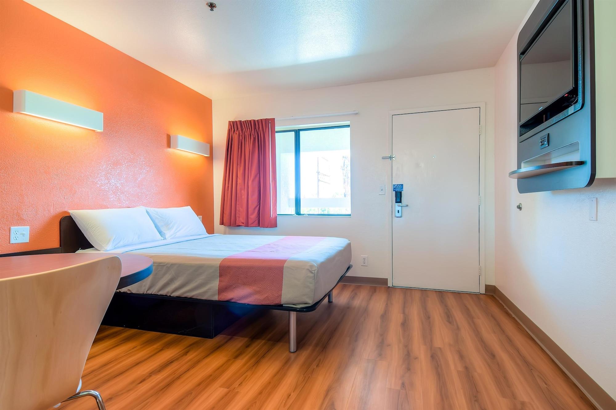 Motel 6-Palm Springs, Ca - Downtown Exterior foto