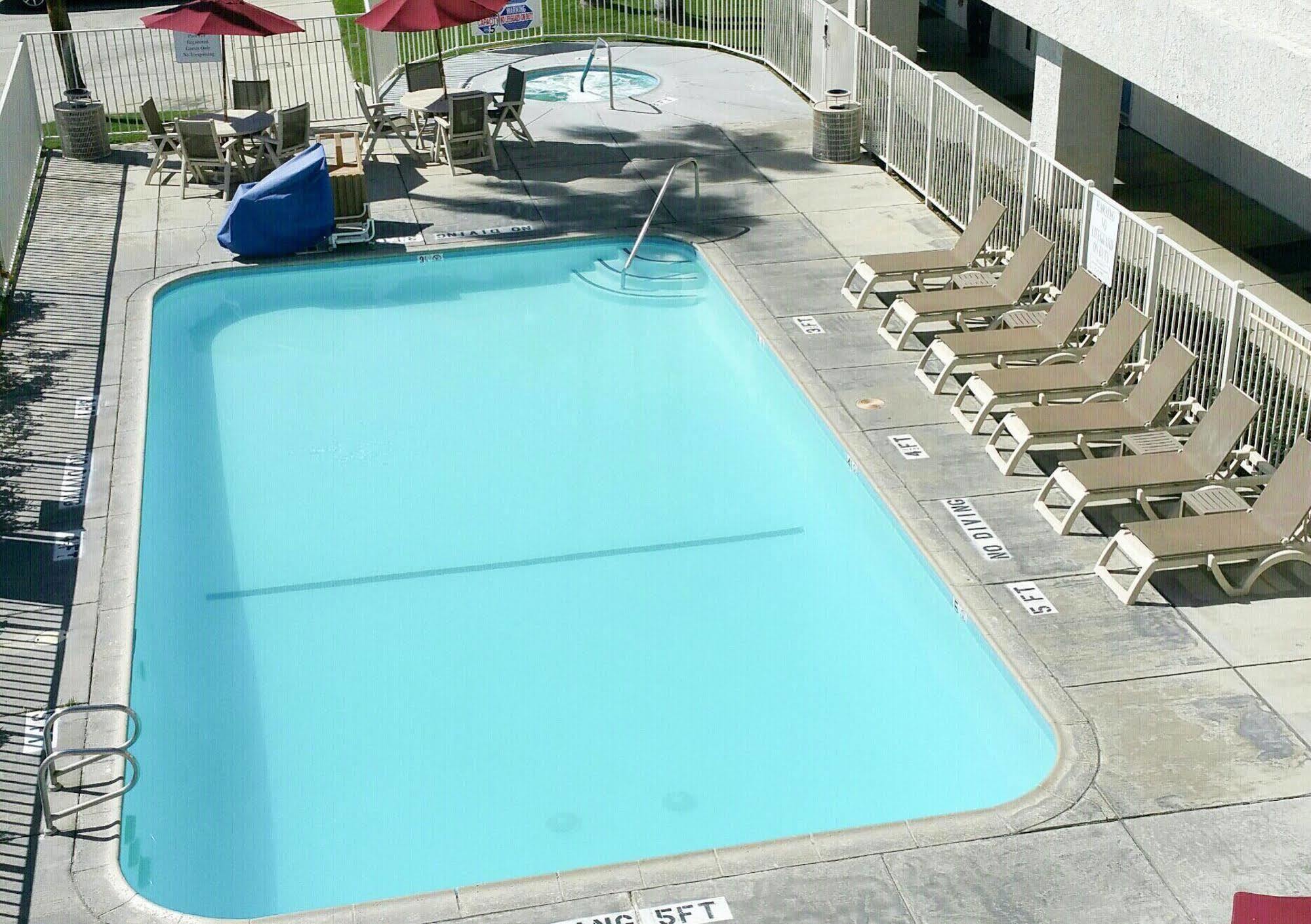 Motel 6-Palm Springs, Ca - Downtown Exterior foto
